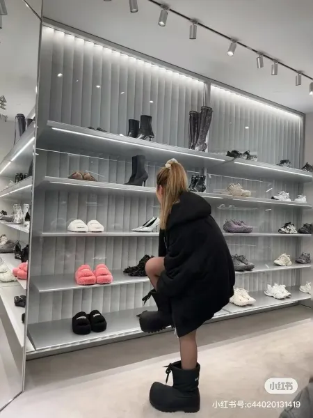 Balenciaga Snow Boot Black Boots - 2