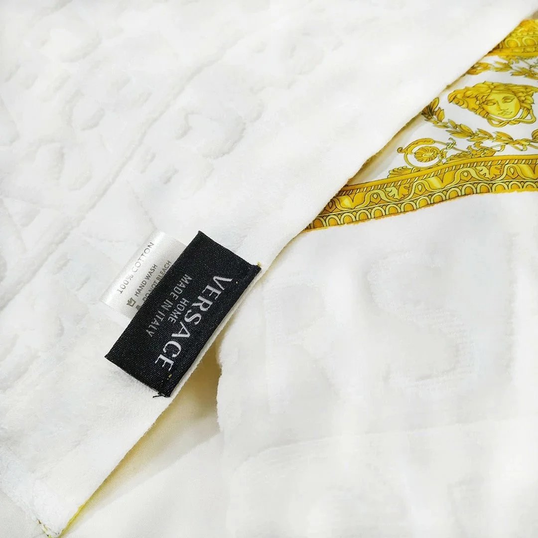 Versace Uncategorized Bath Towel Three-Piece Set with Baroque Border image 12