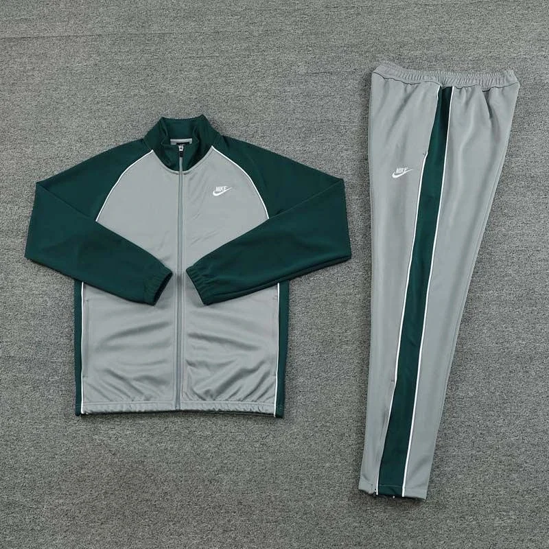 Nike Assorted sportswear sets — 10