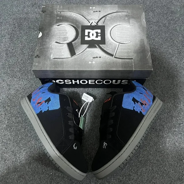 DC Shoes Sneakers Court Graffik low-top product detail image 2