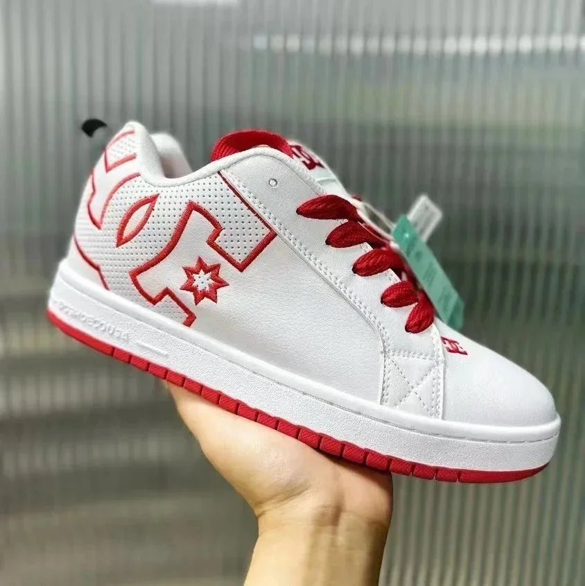 DC Shoes Sneakers Court Graffik low-top — White and red