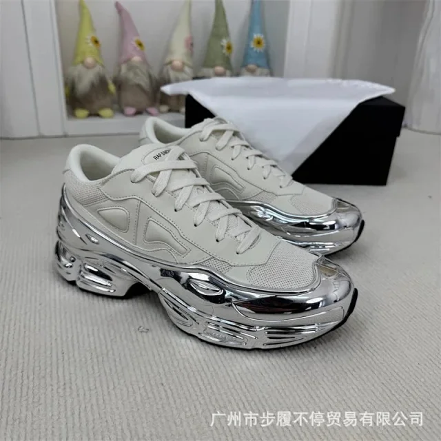 Raf Simons Sneakers Low-Top with Metallic Sculpted Sole product detail image 10