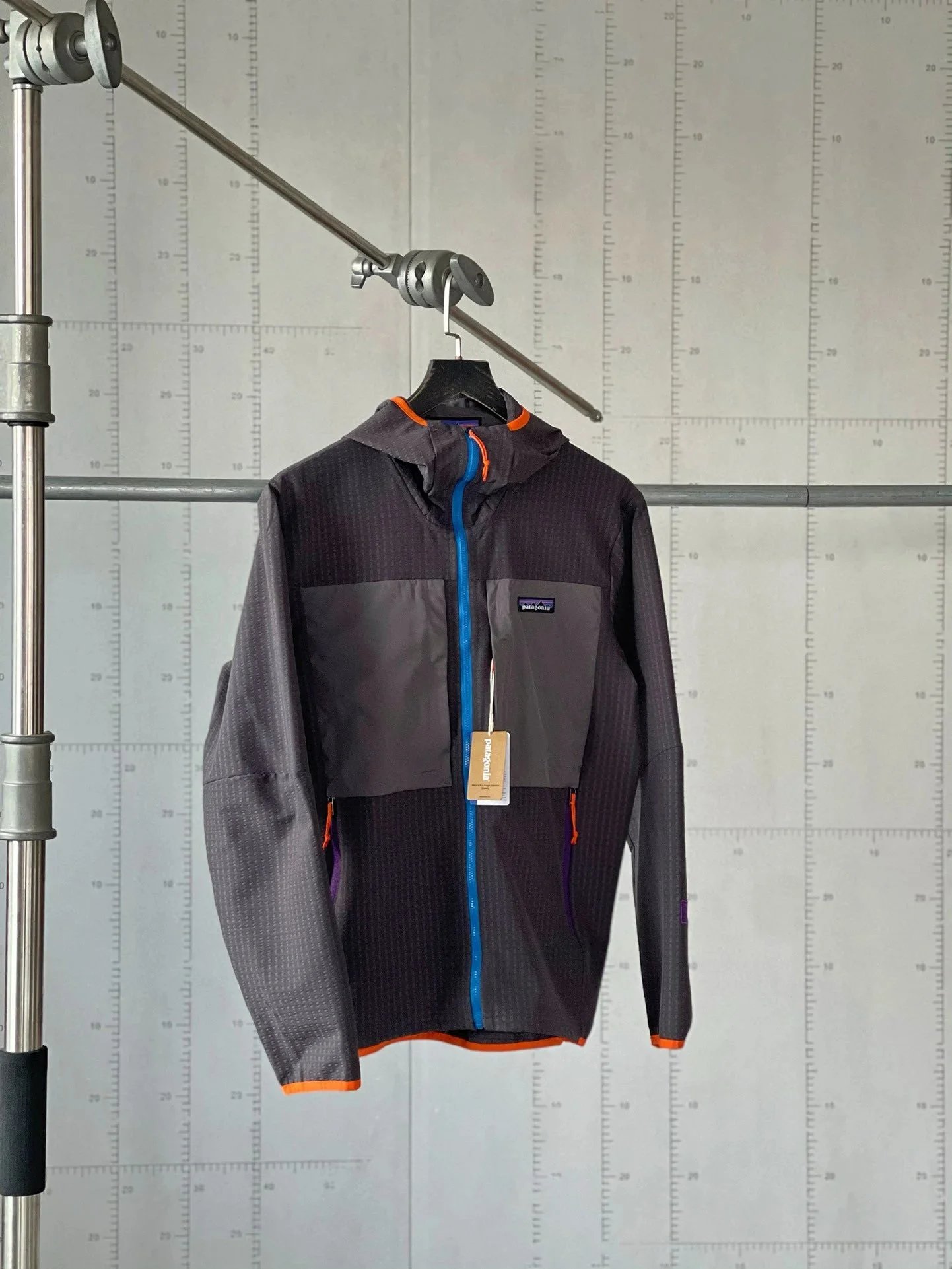 Patagonia Jackets Hooded full-zip color-block jacket image 6