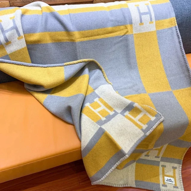 Hermès Uncategorized H Monogram Blanket product detail image 9