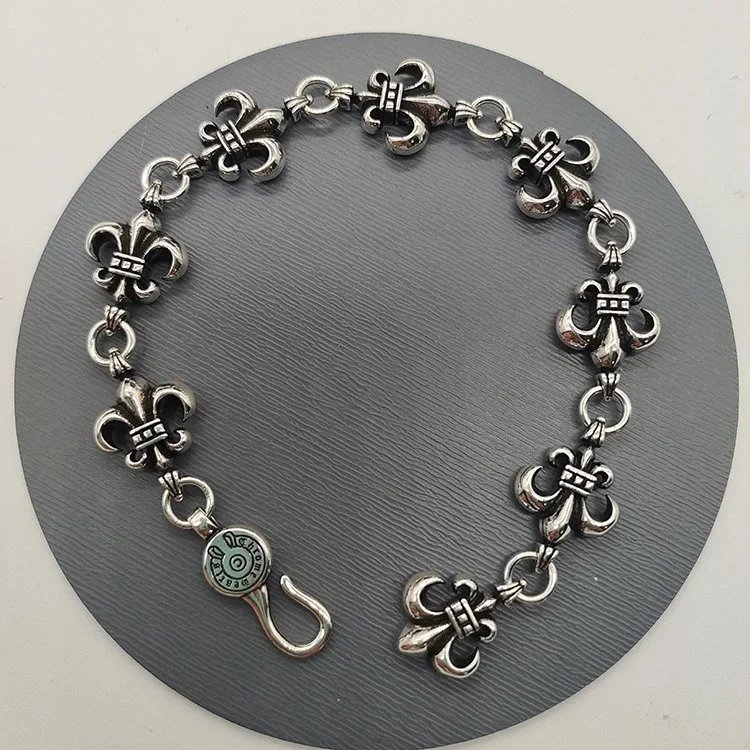Unbranded Jewelry Floral cross link bracelet — Scout Flower Bracelet