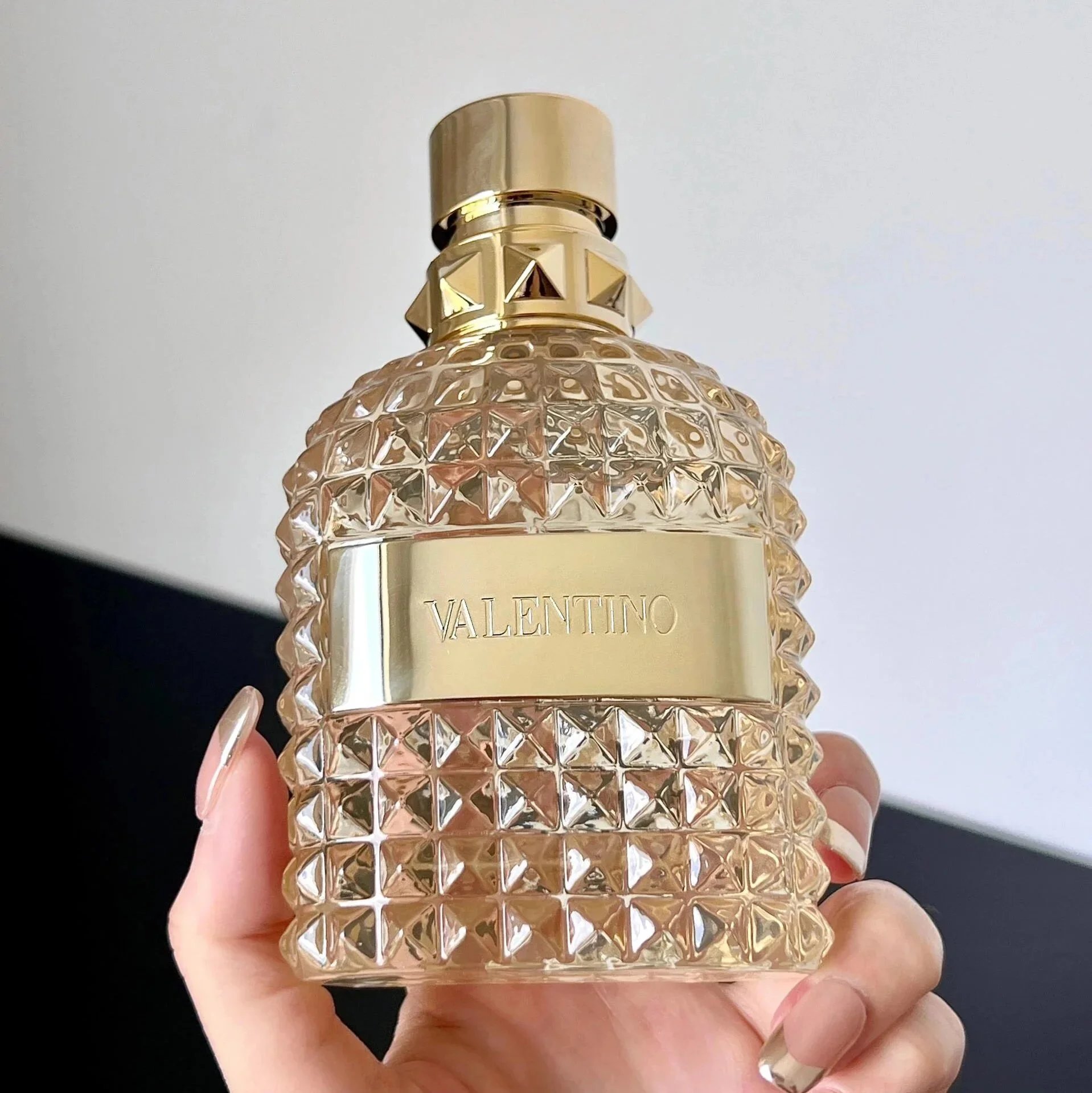 Valentino Perfume Studded Glass Bottle — Mr. Huijin 100ml