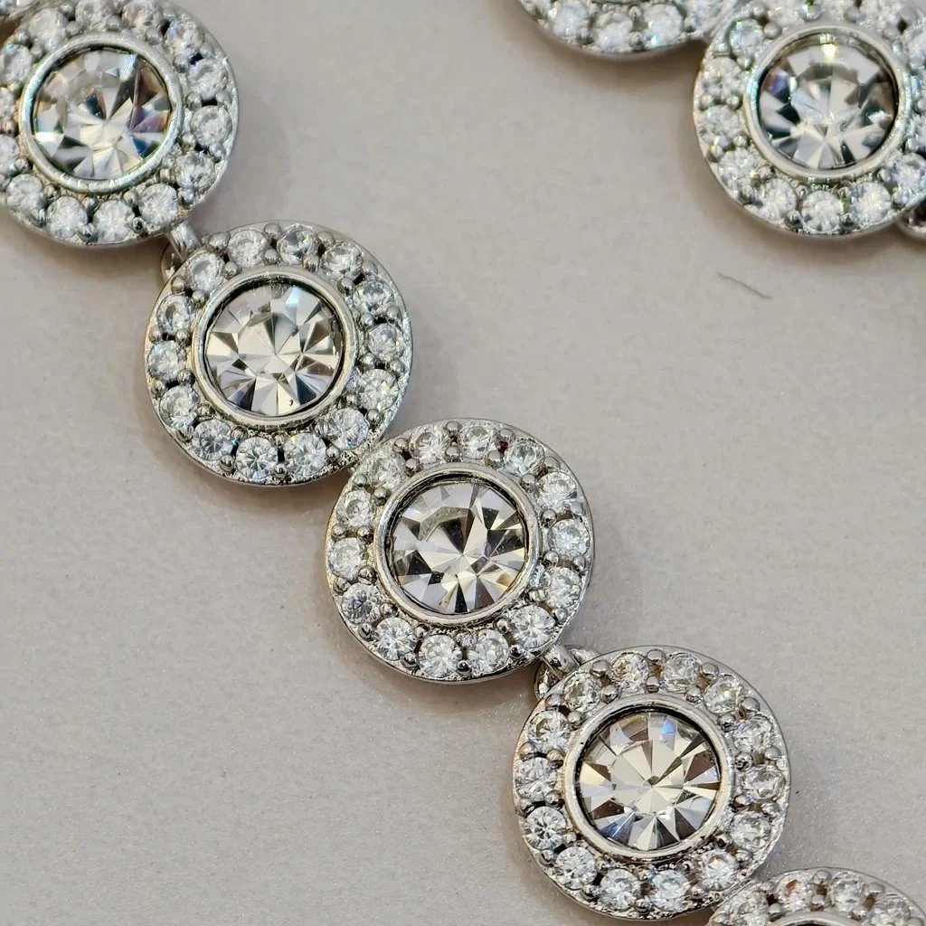 Unbranded Jewelry Round Crystal Halo Link Necklace image 3