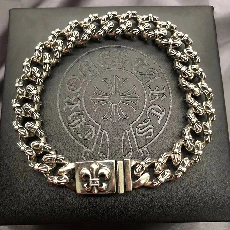 Unbranded Jewelry Floral cross link bracelet — Scout Full Flower Bracelet