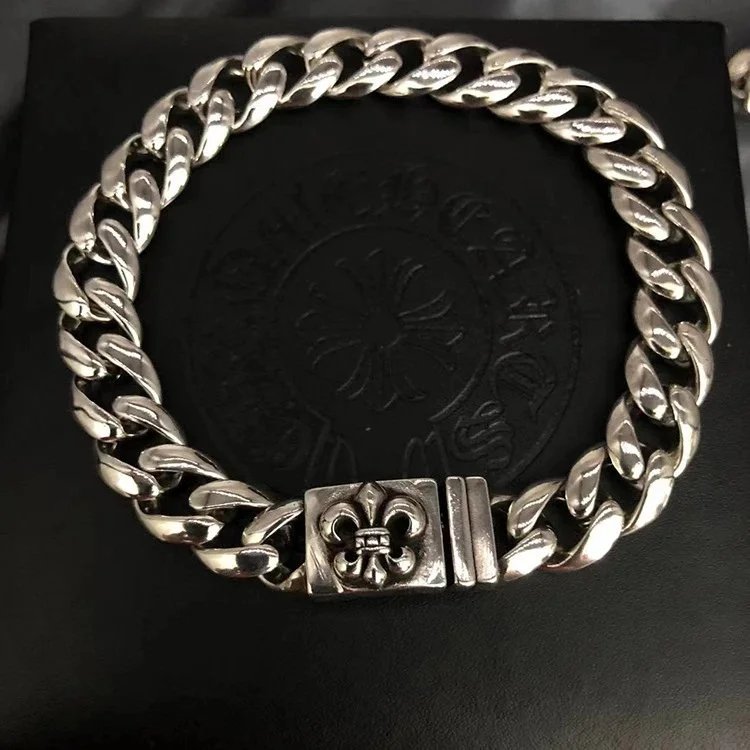 Unbranded Jewelry Floral cross link bracelet — Scout Flower Head Bracelet