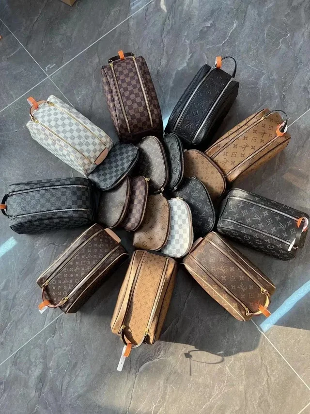 Louis Vuitton Travel Bags Monogram Double-Zip Toiletry Bag product detail image 1