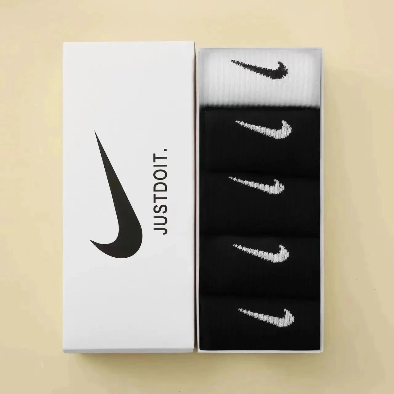 5双装【黑+黑+黑+黑+白】