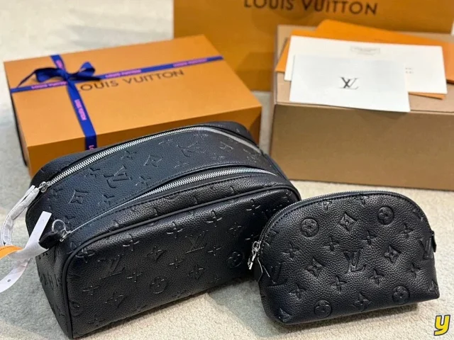 Louis Vuitton Travel Bags Monogram Double-Zip Toiletry Bag product detail image 4