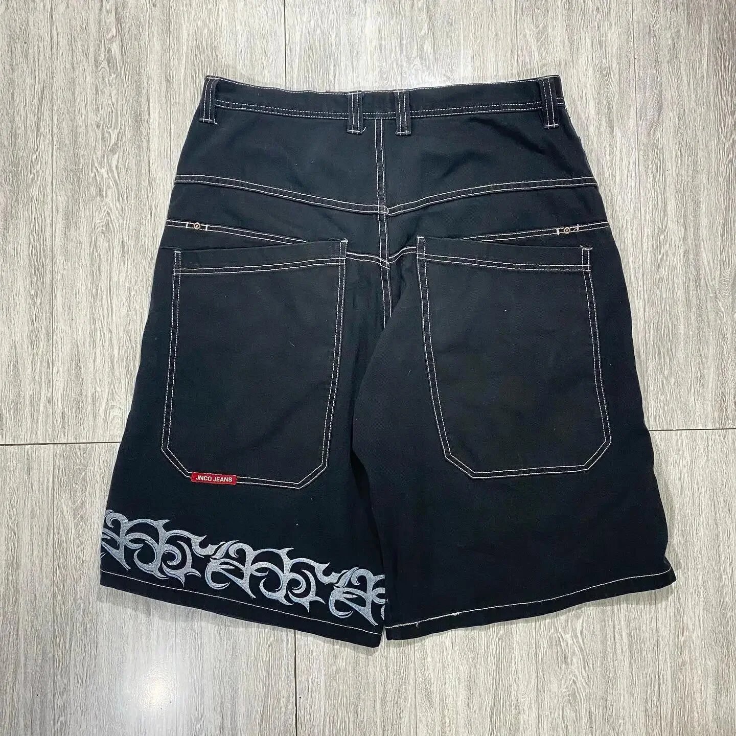 D09 Black