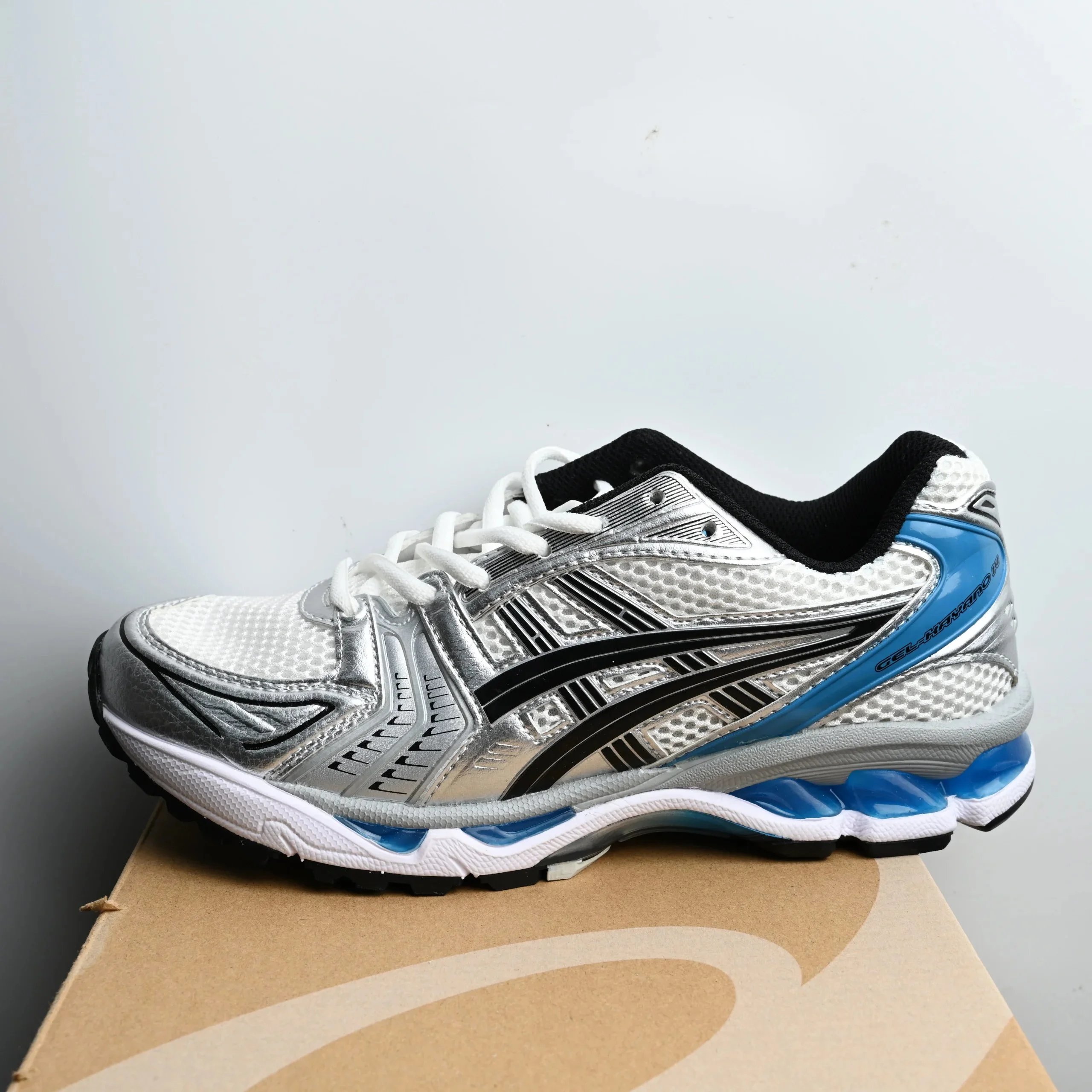 1202A056-108 Silver White Black Blue