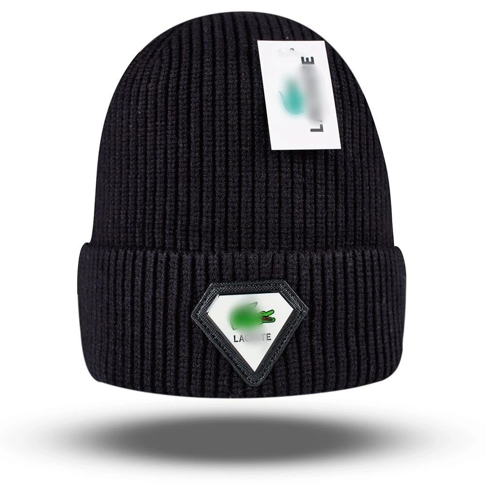 Casual Knit Beanie Hat Winter Warm Headwear Scarlet - Gallery Image 5 - Detailed View