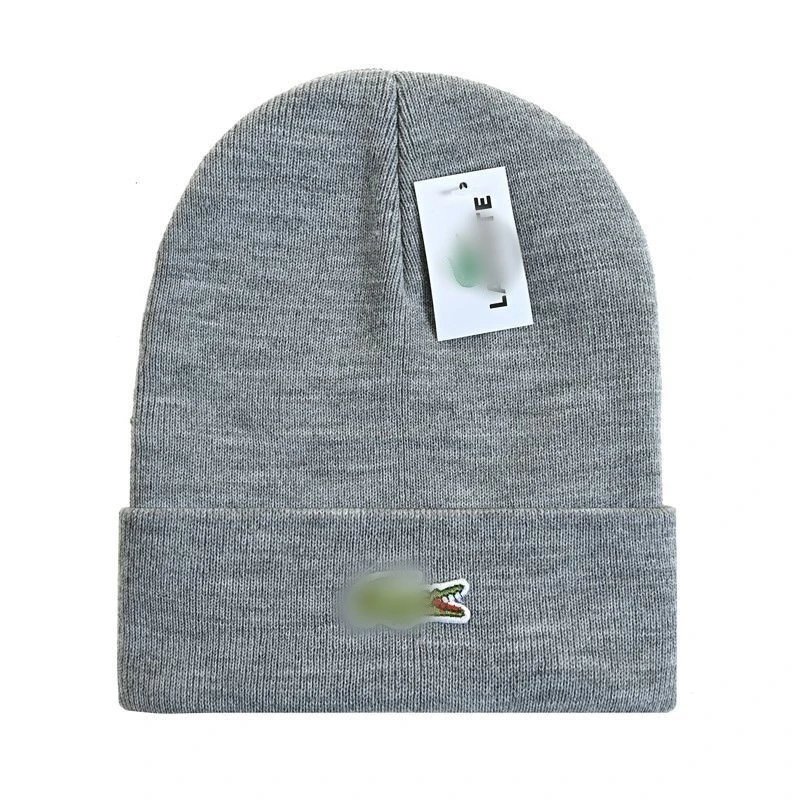 Casual Knit Beanie Hat Winter Warm Headwear Scarlet - Gallery Image 13 - Detailed View
