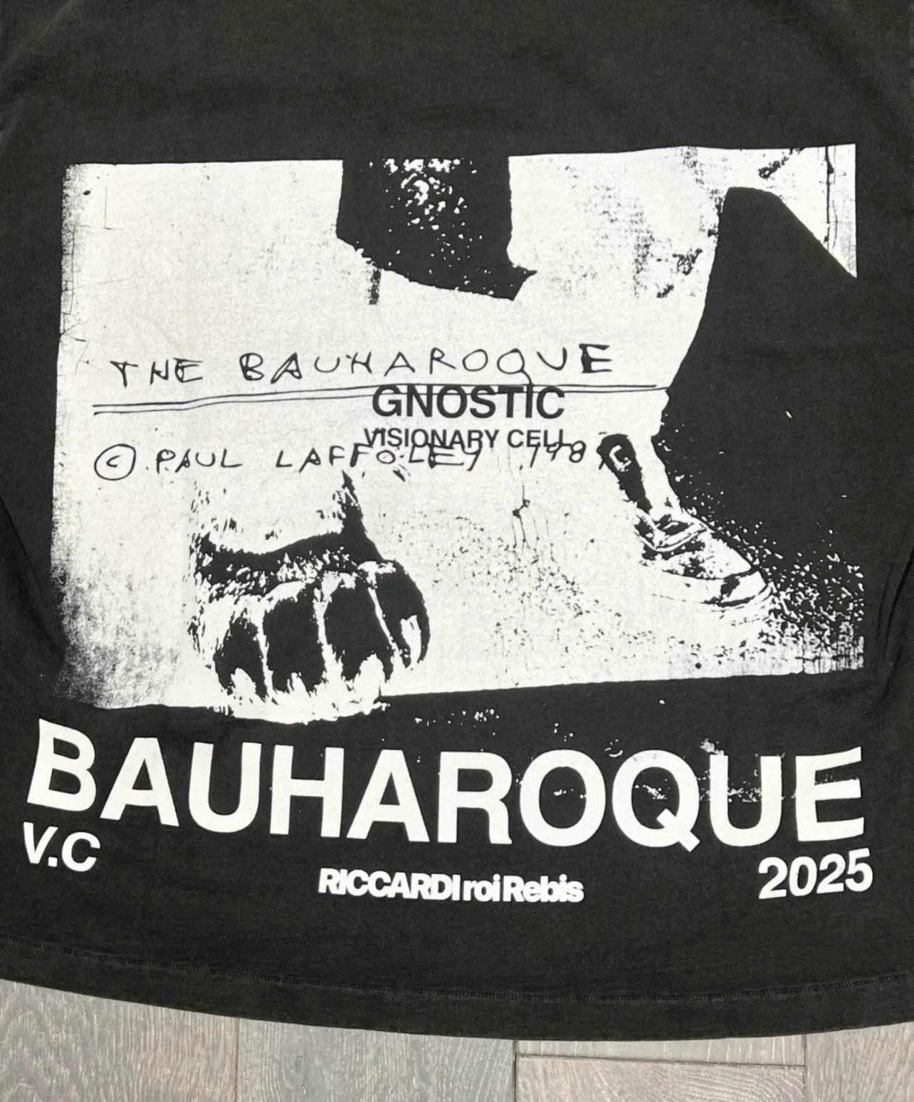 Unisex Capsule Tee Ecru - Gallery Image 3 - Detailed View