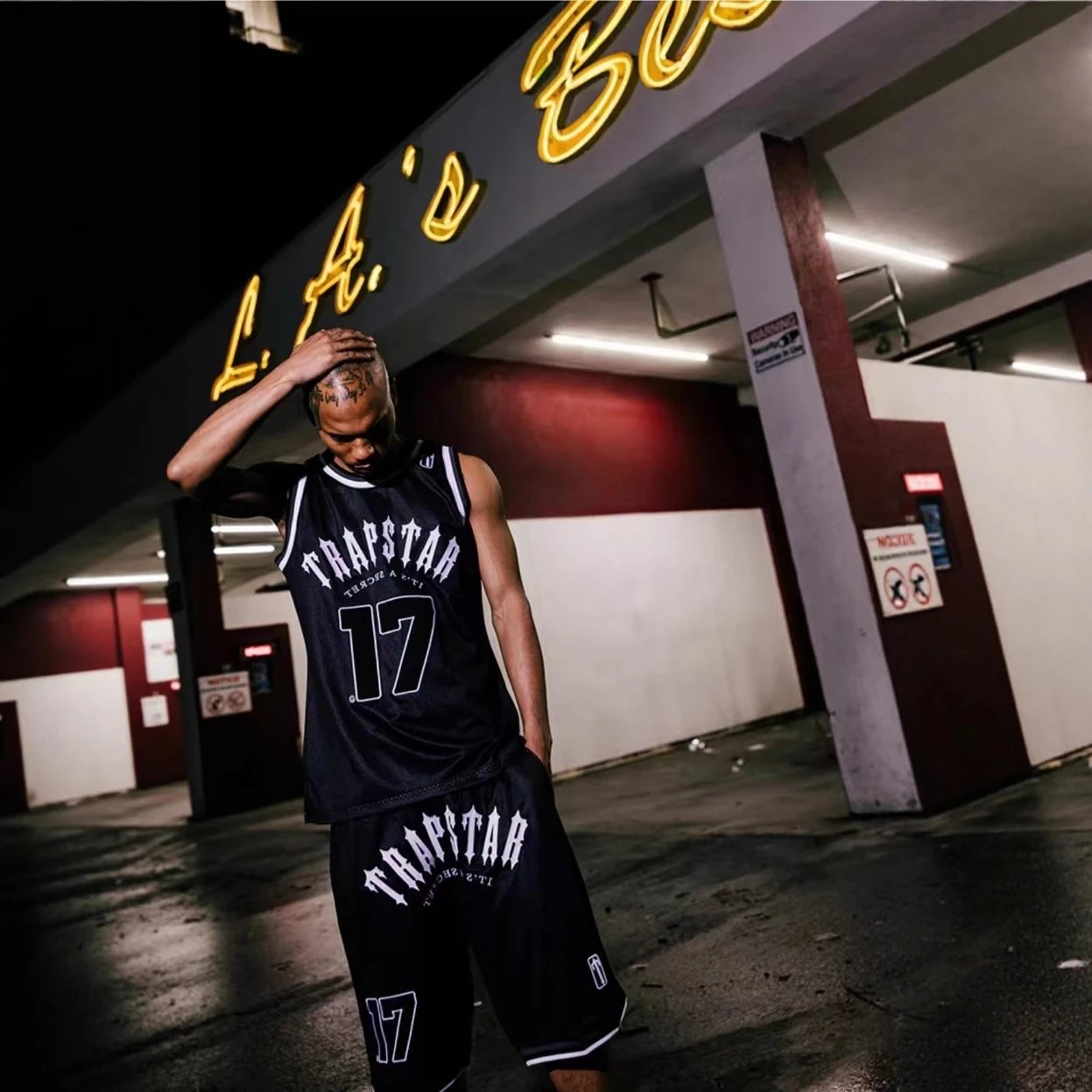 Trapstar Mesh Basketball Set Black - Gallery Image 2 - Detailed View