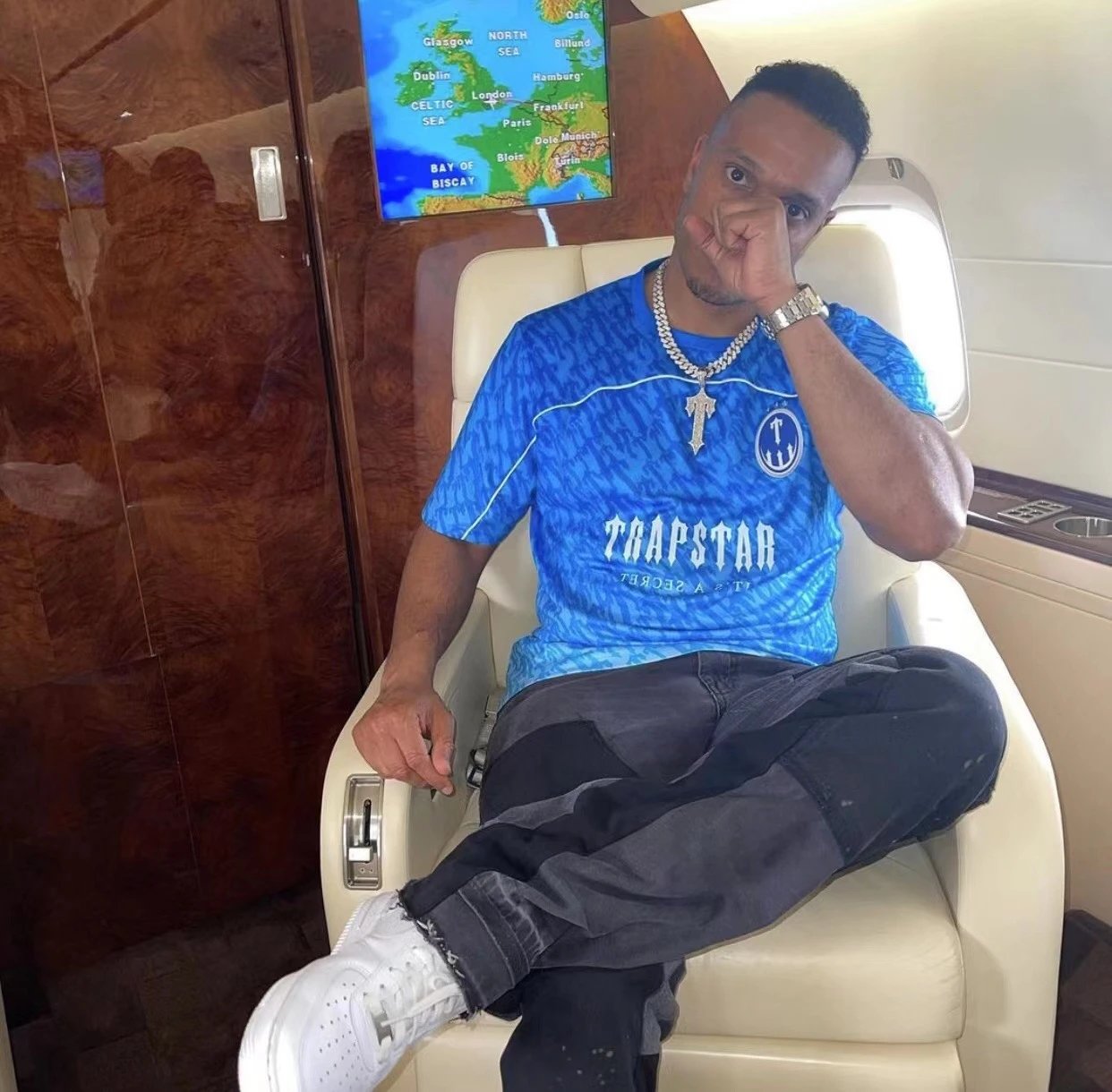 Trapstar Gradient Mesh Tee Multicolor - Gallery Image 2 - Detailed View