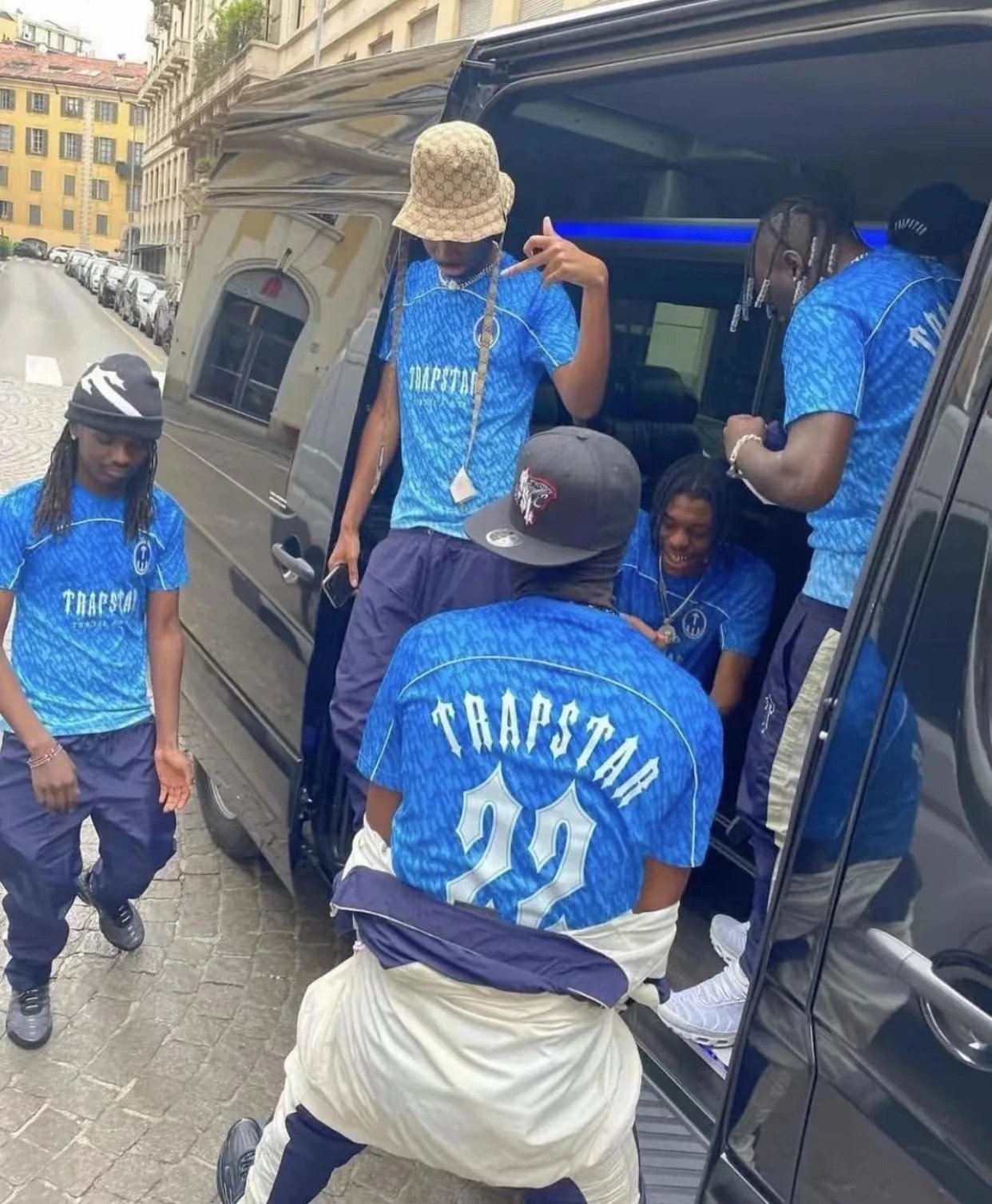 Trapstar Gradient Mesh Tee Multicolor - Gallery Image 3 - Detailed View