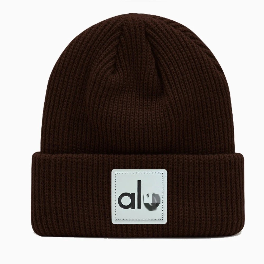 Winter Wool Knit Beanie Warm Hat, Scarlet - Gallery Image 9 - Detailed View