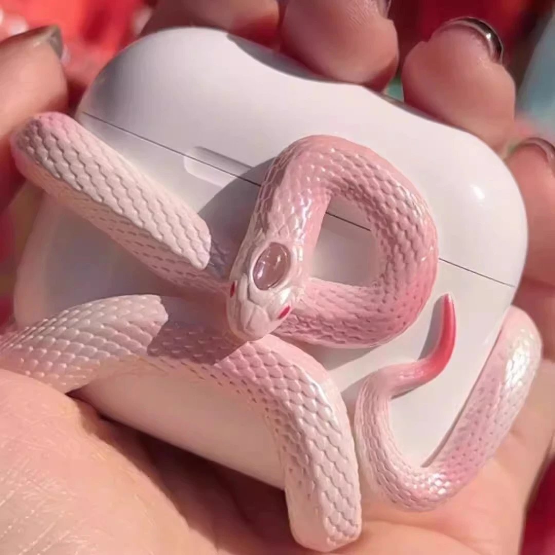 3D Textured Snake Design Protective Earbud Case