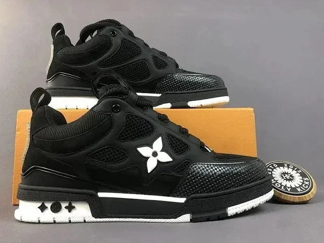 Louis Vuitton Sneakers LV Trainer Max-inspired mesh with Monogram Flower overlays product detail image 2