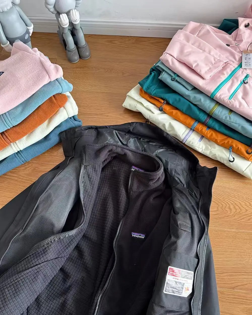 Patagonia Trespasser Jacket Black Outerwear - 13