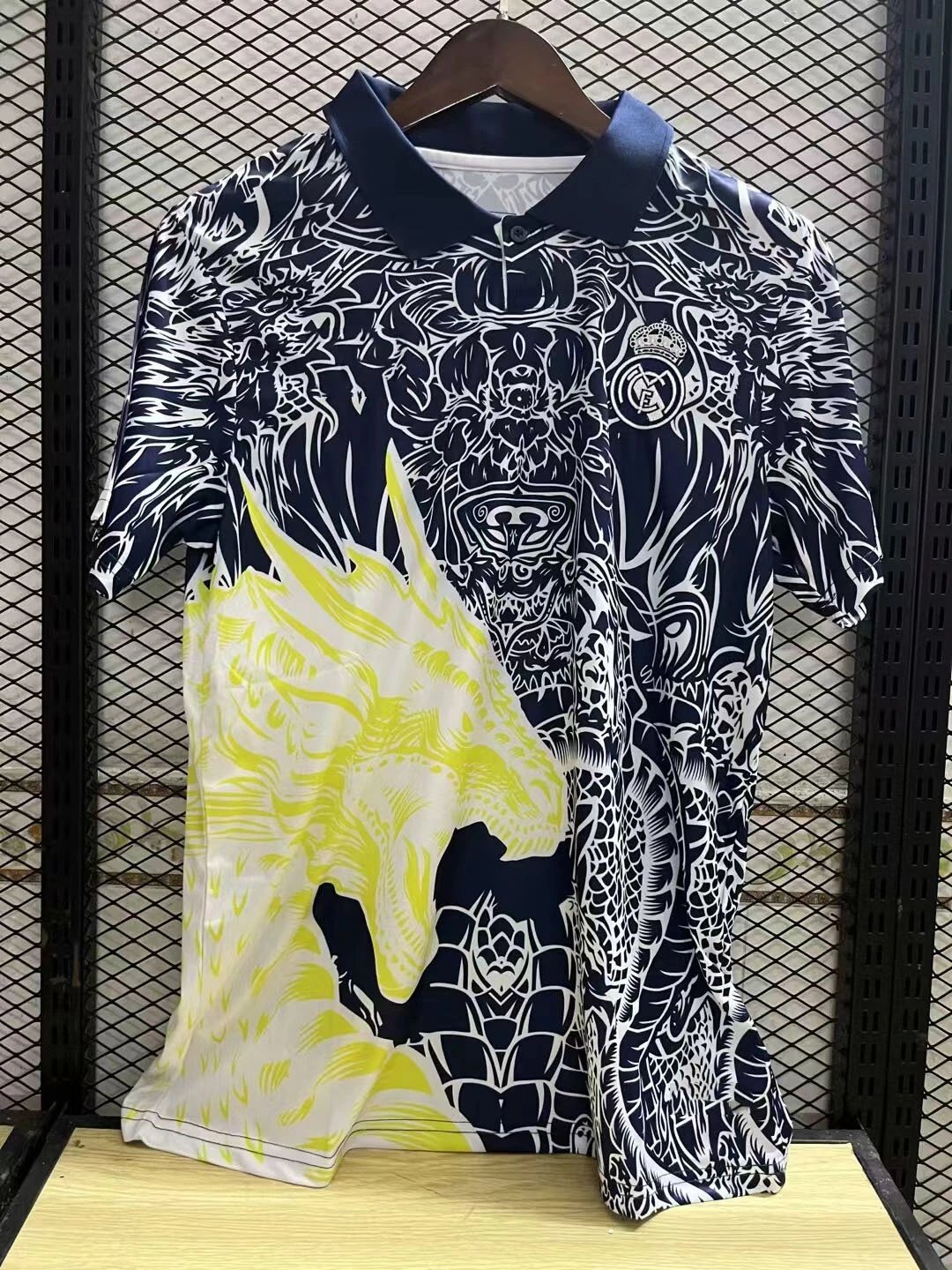 皇马蓝黄龙特别版