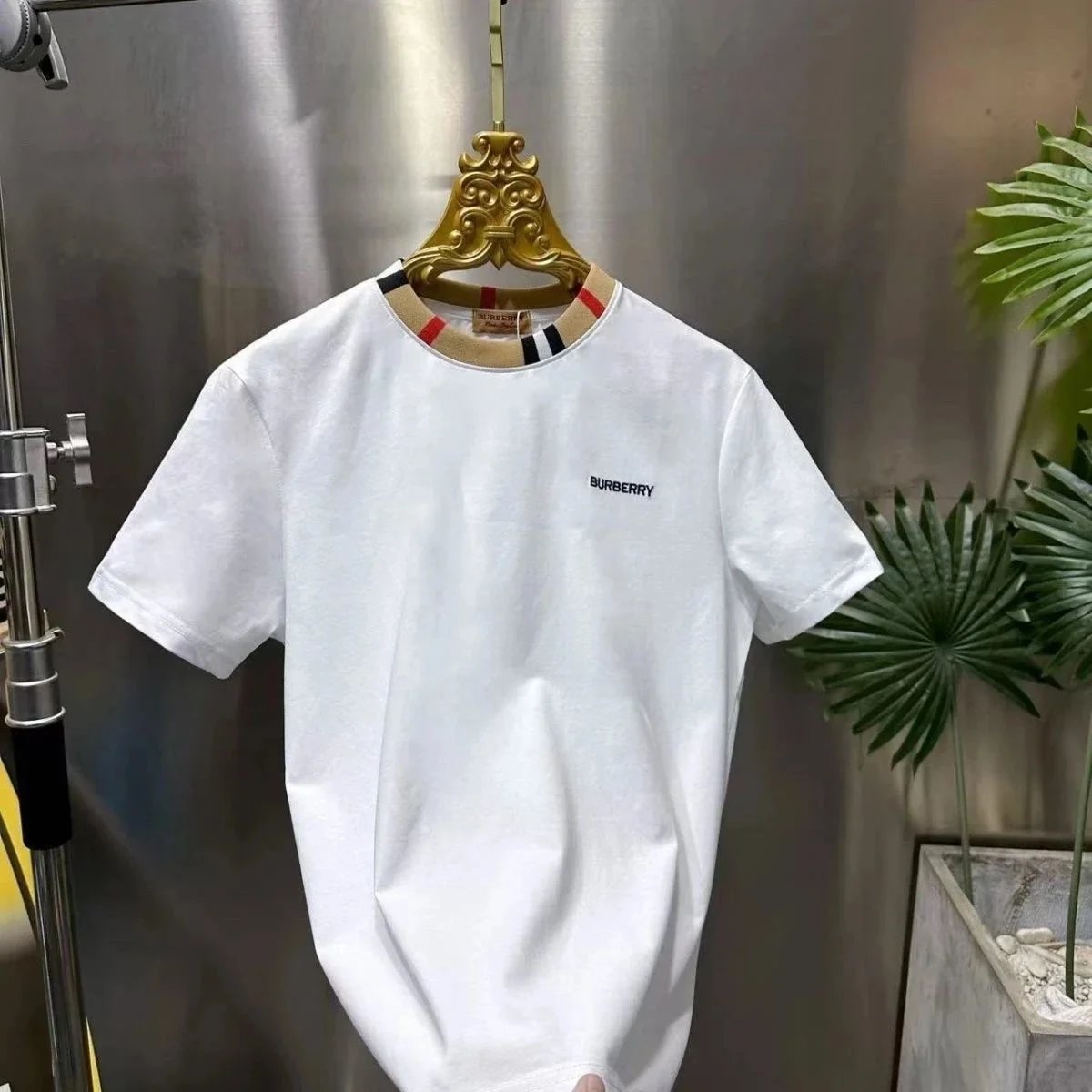Short sleeved 5 white