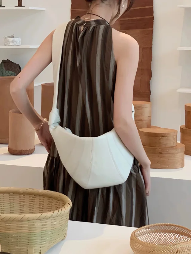 Unbranded Crossbody Bags Pleated crescent shoulder bag product detail image 6