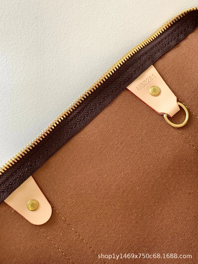Louis Vuitton Travel Bags Monogram duffel bag product detail image 3
