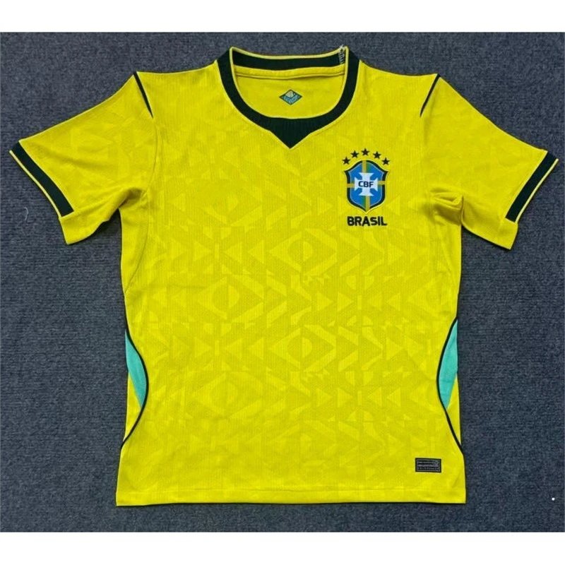 Fans 26-27 Brazil home game