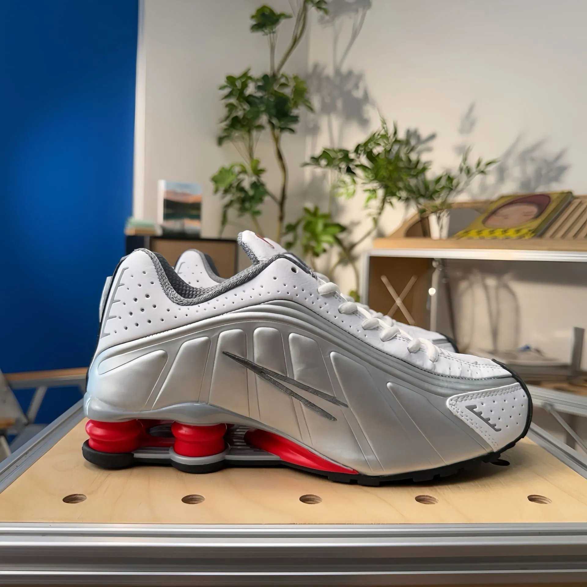 R4-White Silver Red 36-45