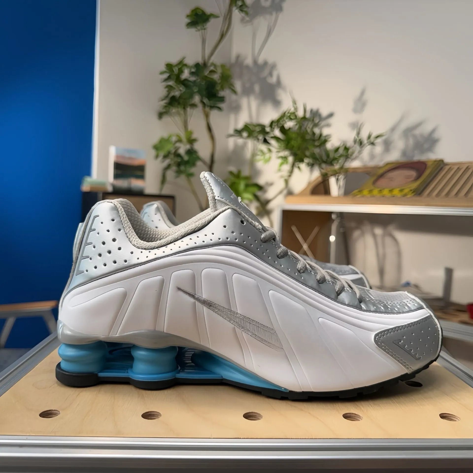 R4-Silver White Light Blue 36-45