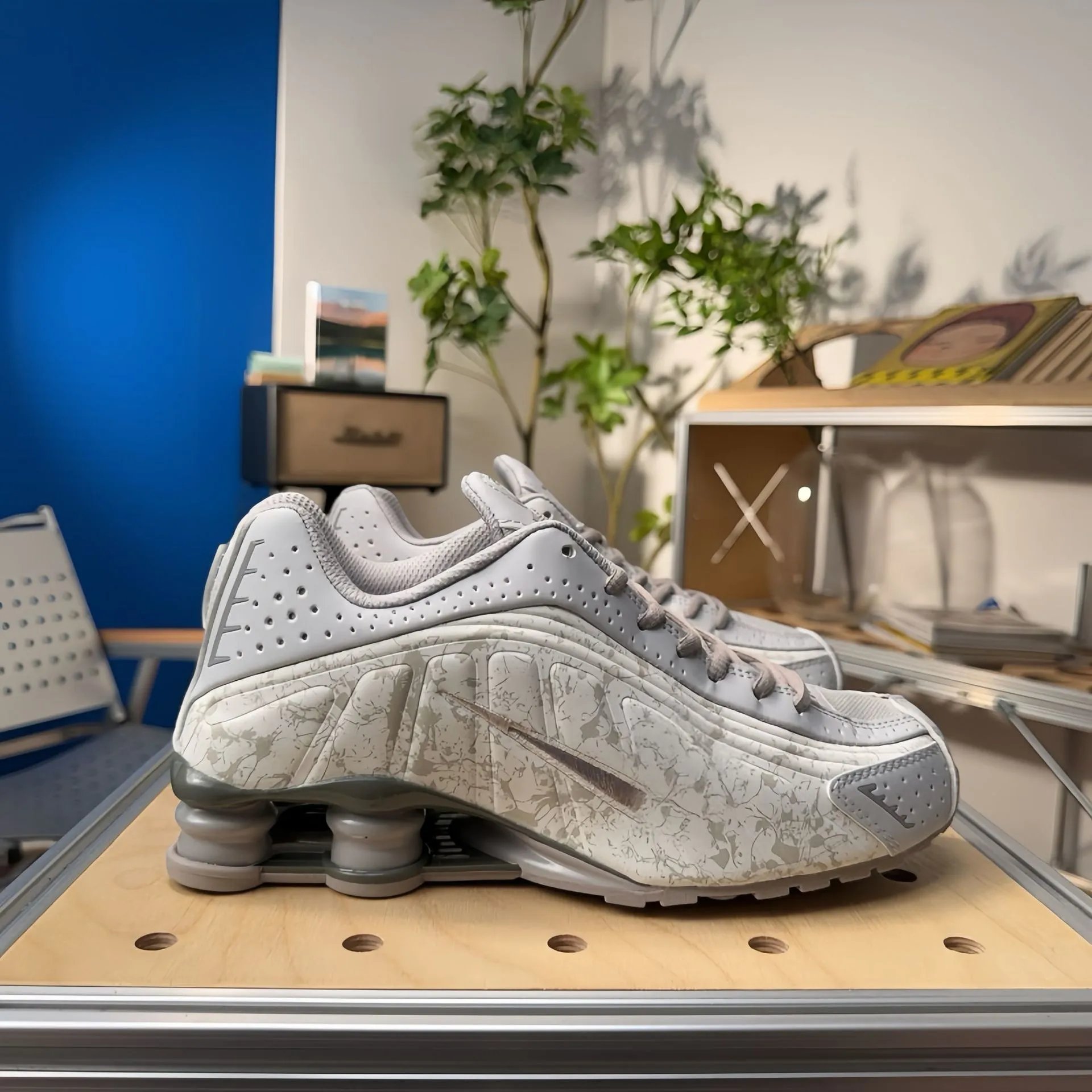 R4-3D-2 Gray White 40-45