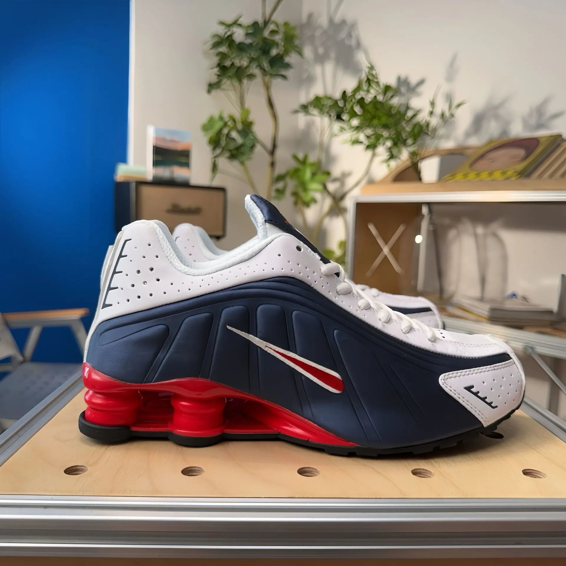 R4-White Navy Red Red Swoosh 36-45