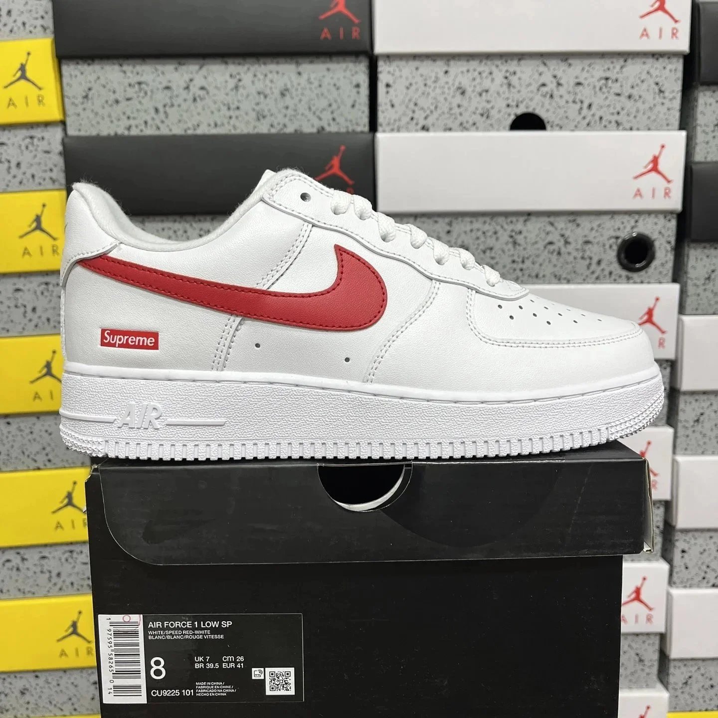 White Red CU9225-101