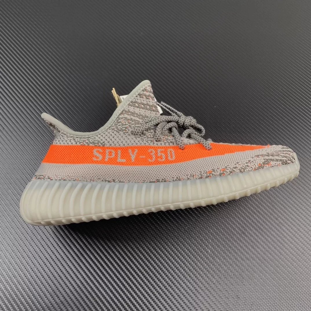 Chinese shoe box tag - 1:1 replica shoes, only the codes in the pictures are blurred out, so you can buy with confidence