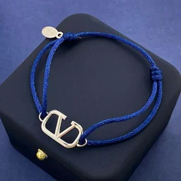 thumbnail for Val 字母红绳手链