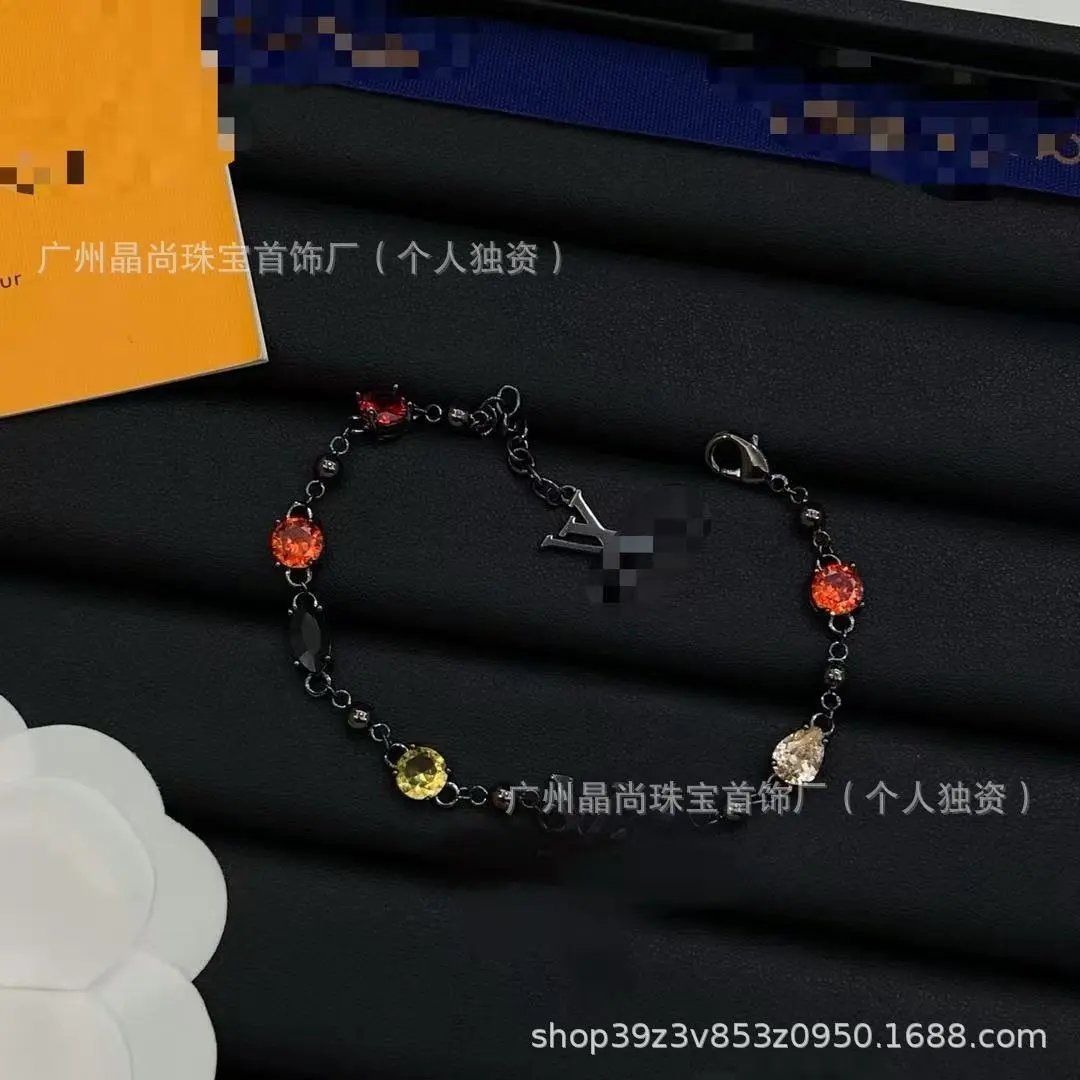 Design Louis Vuitton Monogram Flower Bracelet Gold Crystal Bracelet Jewelry - 2