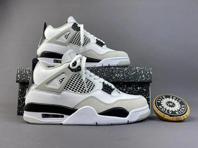 Jordan Sneakers Air 4 product detail image 2