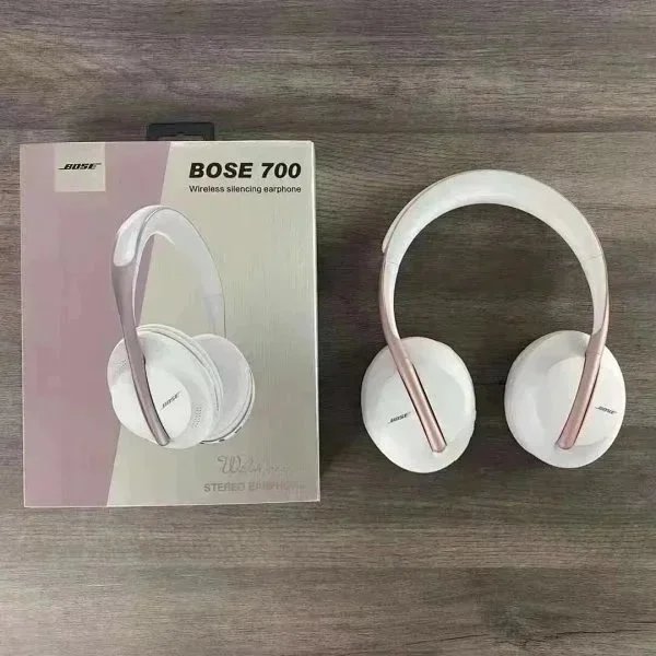 Apple Multiple wireless headphone and earbud models product image