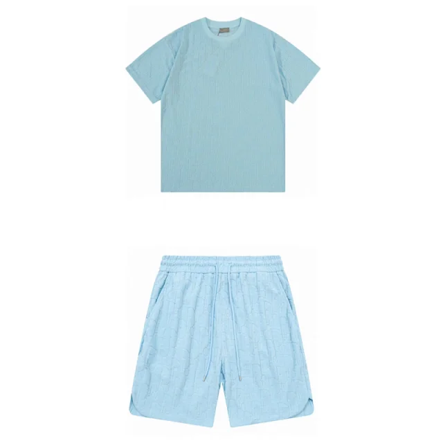 Louis Vuitton Matching Sets Monogram Short-Sleeve T-Shirt and Shorts Set product detail image 9