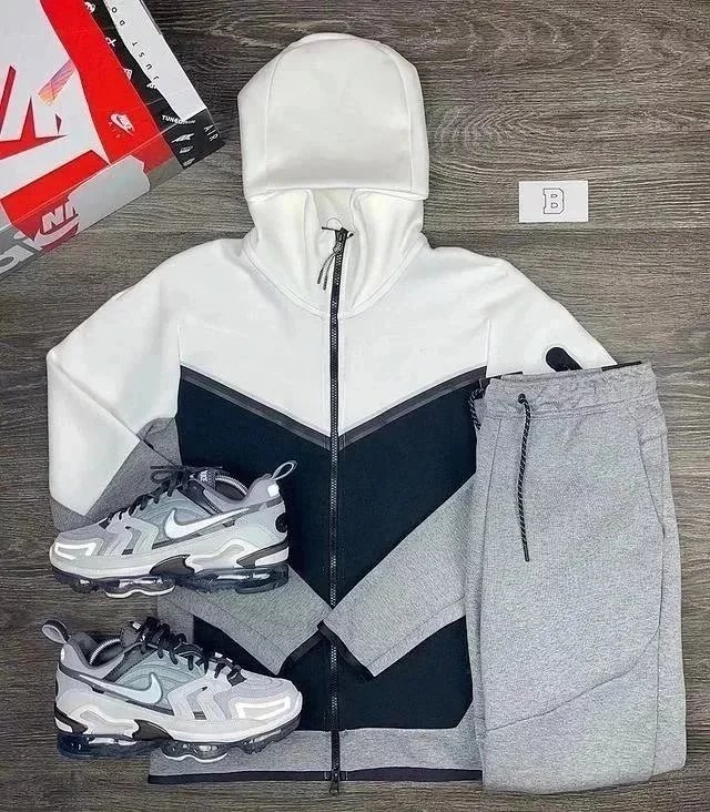Lacoste Matching Sets Zip-Up Track Jacket and Pants Set — Black technology 002