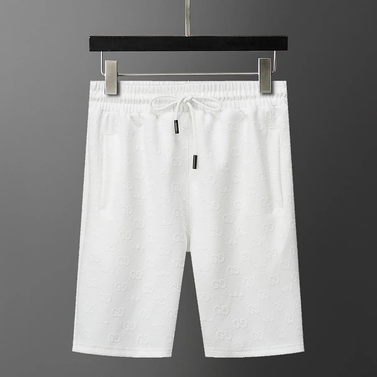 Gucci Matching Sets Short-Sleeve T-Shirt and Drawstring Shorts Set — 34 white