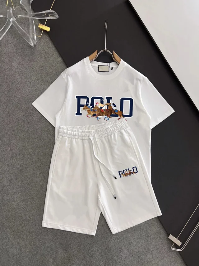Dior Matching Sets Short-Sleeve Graphic T-Shirt and Drawstring Shorts Set product detail image 2