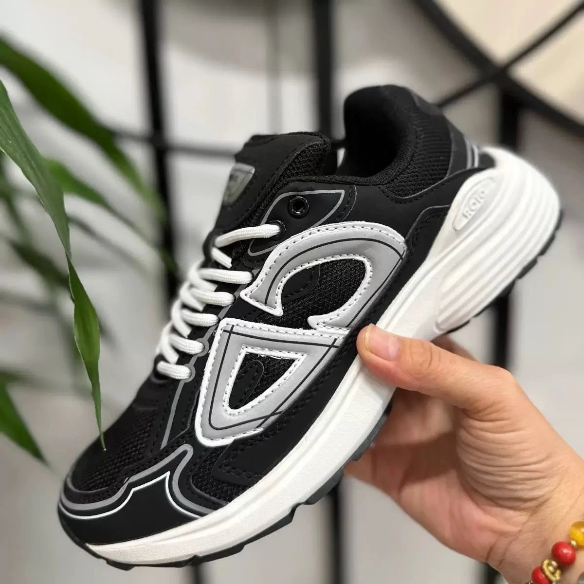 AMIRI Sneakers Low-top chunky lace-up — B30-Black and White