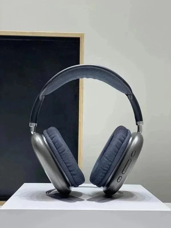 Apple Multiple wireless headphone and earbud models product image