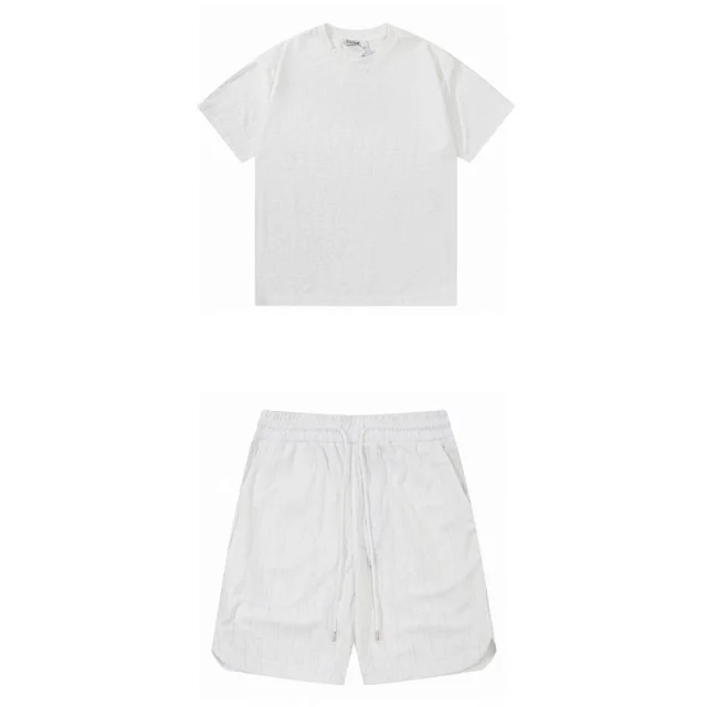 Louis Vuitton Matching Sets Monogram Short-Sleeve T-Shirt and Shorts Set product detail image 8